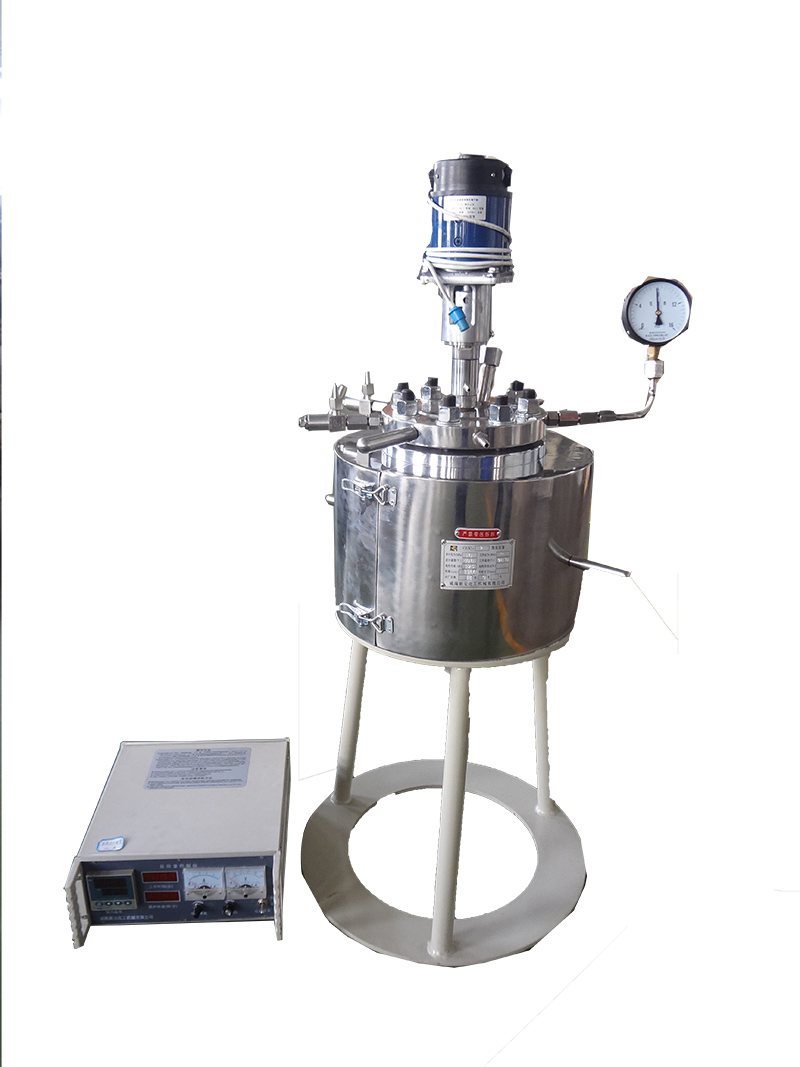 CJ普通型反應(yīng)釜（下出料，不銹鋼拋光）